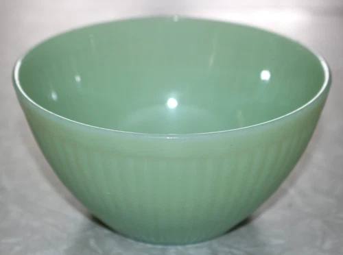 1 Vintage Glass Jane Ray Fire king Jadeite Green  5 1/2" Chili Bowl