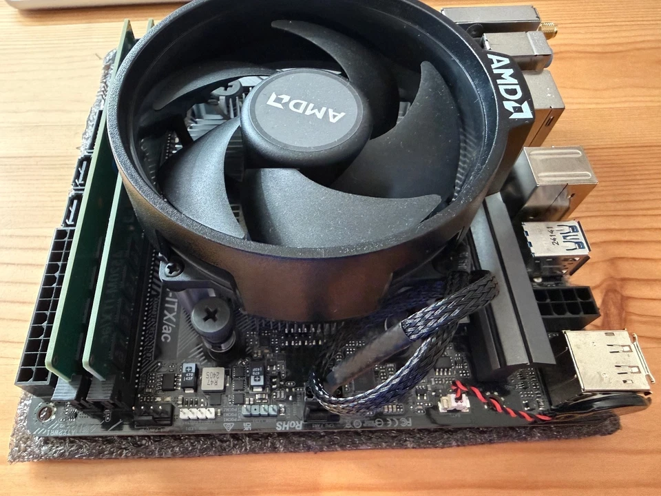 Mainboard Formfaktor Mini-ITX fertig aufgebaut mit AMD CPU, RAM, M.2 SSD - Bild 4 von 4