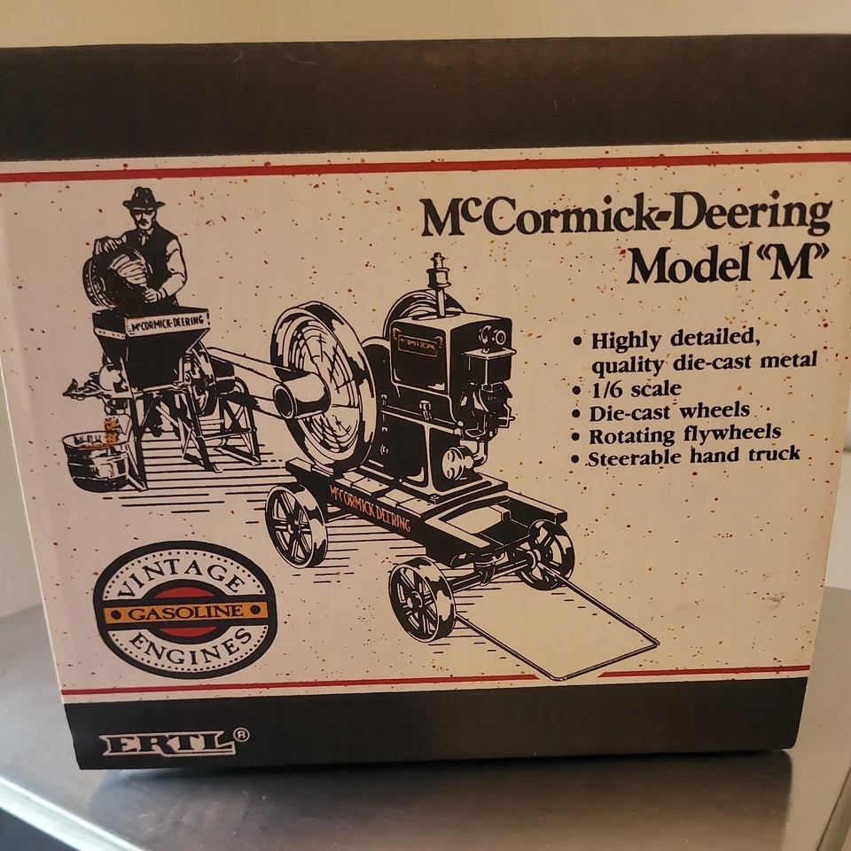 1917-37 IH "McCormick-Deering Model M" (1:6) Green Diecast Engine, Ertl (#4351) - Image 3 of 4