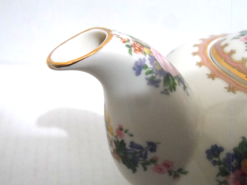 Royal Albert Lady Carlyle Porcelain Teapot England Country Rose Floral Design - Picture 12 of 15