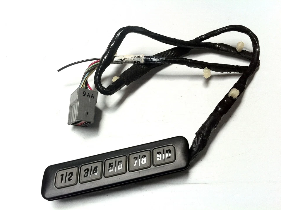 F2AZ14A626A 适合福特 92 95 Crown VICTORIA GRAND MARQUIS 门 KEYLESS 入口垫 — 第 2/4 张图片