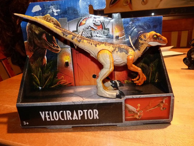 Jurassic World Legacy Collection Jumping VELOCIRAPTOR Dinosaur Wave 2 NEW Echo | eBay