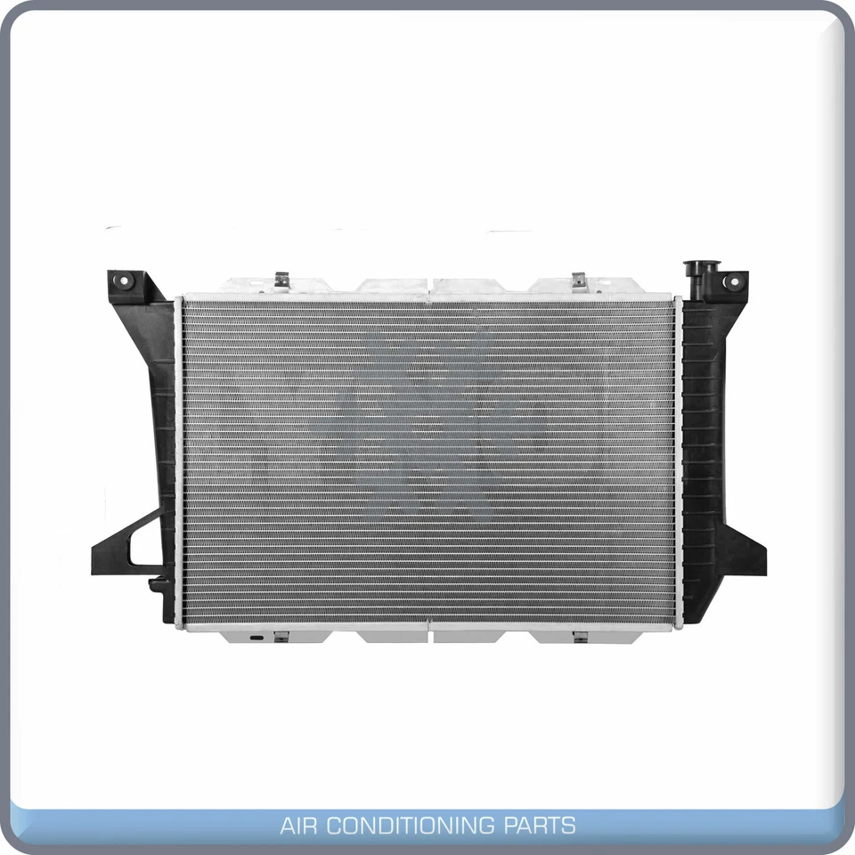 Radiator fits Ford F Super Duty, F-350, F53, Bronco, F-150, F-250 QL - Image 3 of 4
