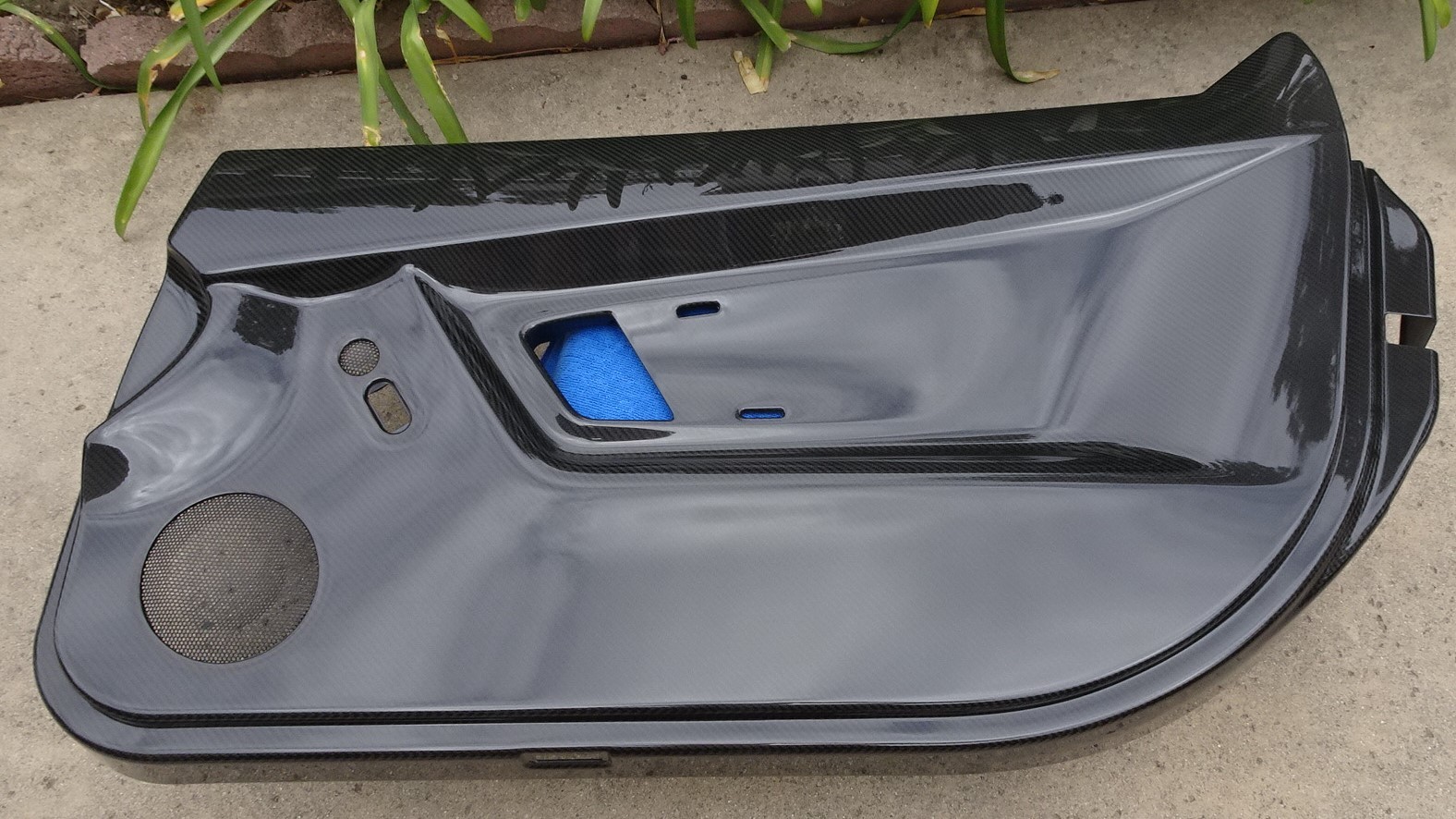 LAMBORGHINI  SUPERLEGGERA  SPIDER RIGHT CARBON FIBER DOOR PANEL 407887105AR