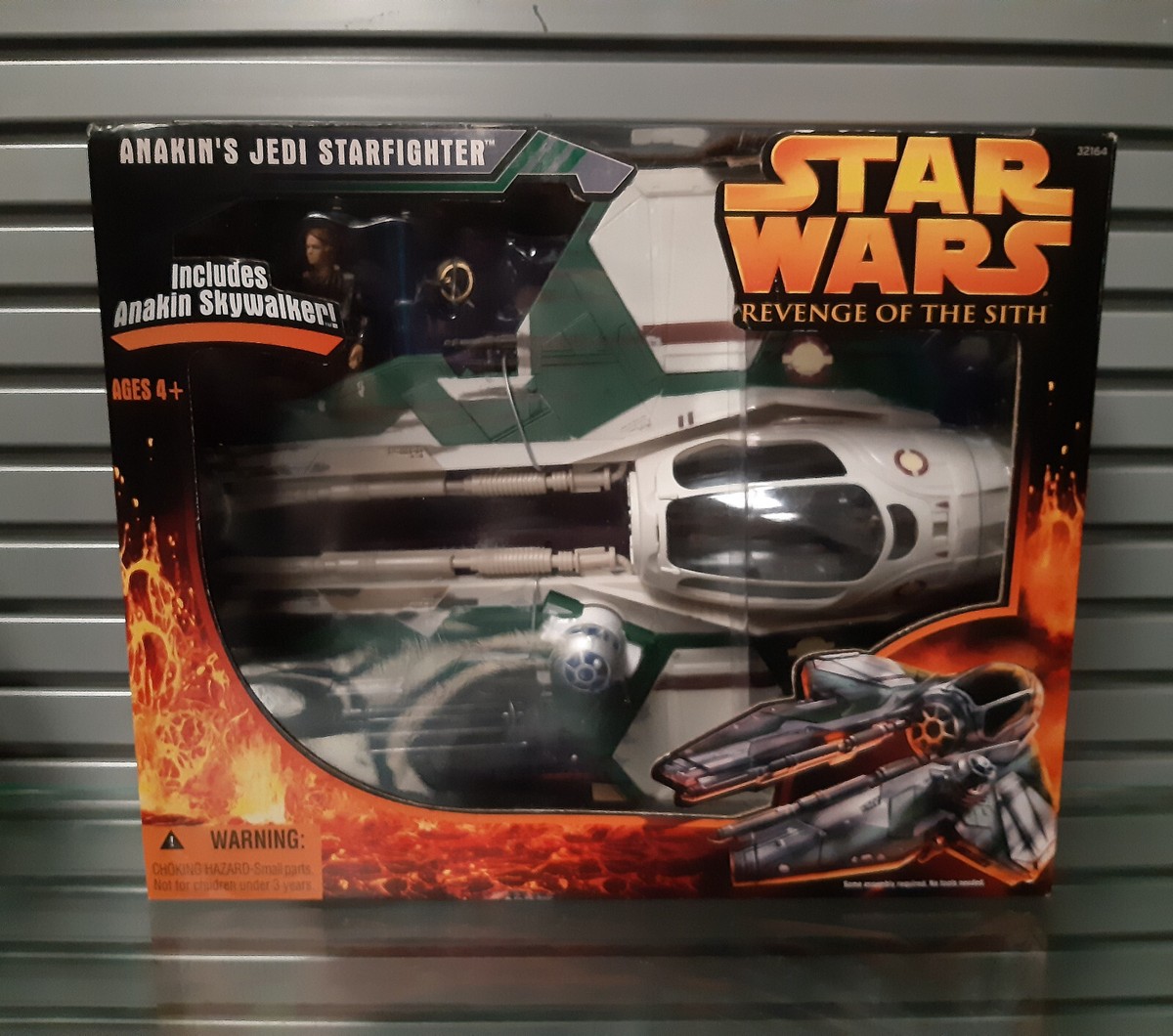 Star Wars ROTS Exclusive Green Anakins Jedi Starfighter with