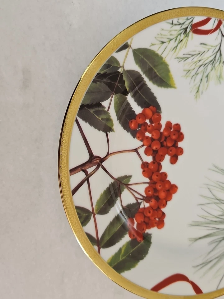 De Colección Charter Club Moda Gran Buffet Dorado Acebo Pino Rojo Baya Ensalada Plato Nuevo Foto 2 de 4