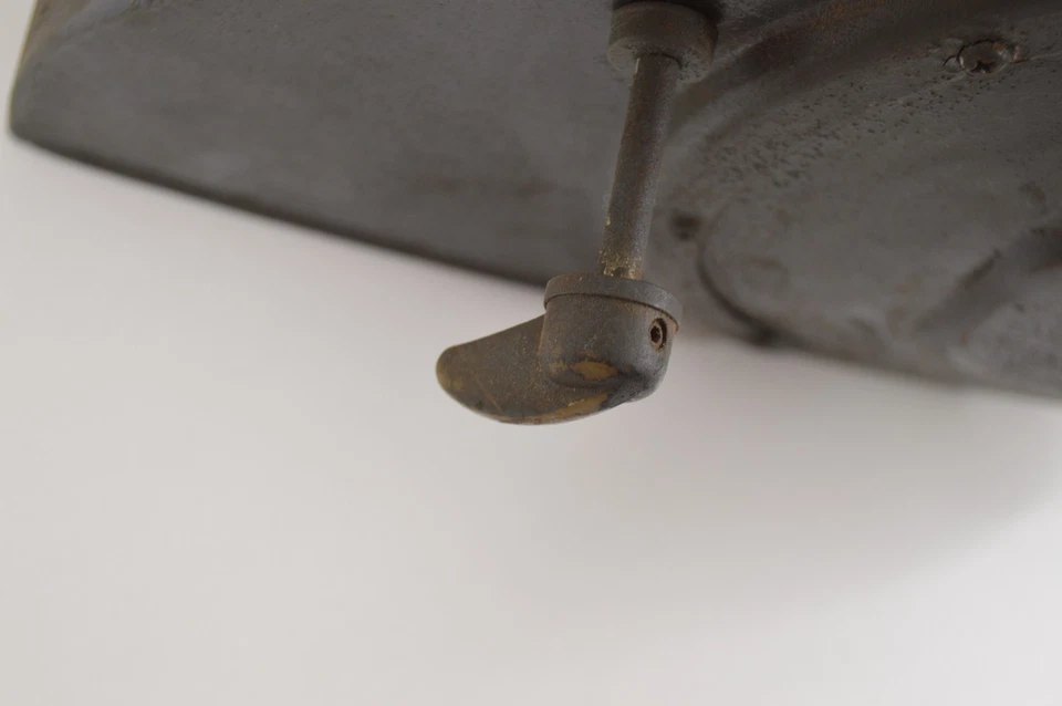 Conjunto de carcasa de caja térmica Chevrolet y GMC Pickup y camioneta grande 1947-1953 Foto 2 de 4