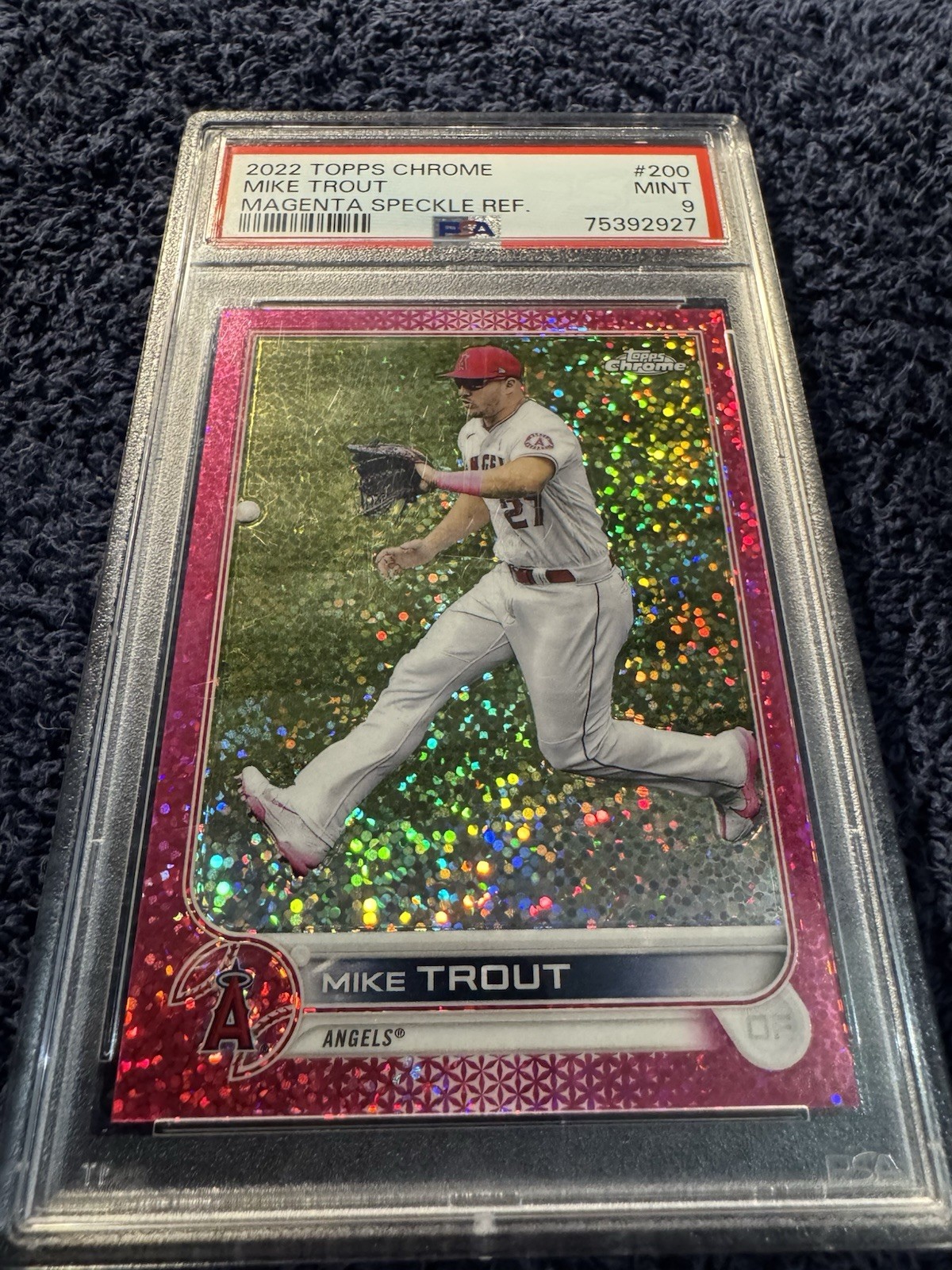 Topps 2022 Topps Chrome Mike Trout #200 Magenta Speckle Refractor /350 PSA 9