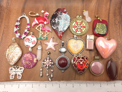 Vintage - Now 20 Piece Colorful Pink Red Tone Pendants Craft Wear Jewelry Lot #1