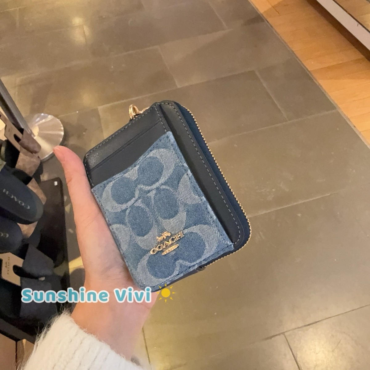 NWT Coach Zip Card Case In Signature Denim Gold/Indigo CDM29 | eBay