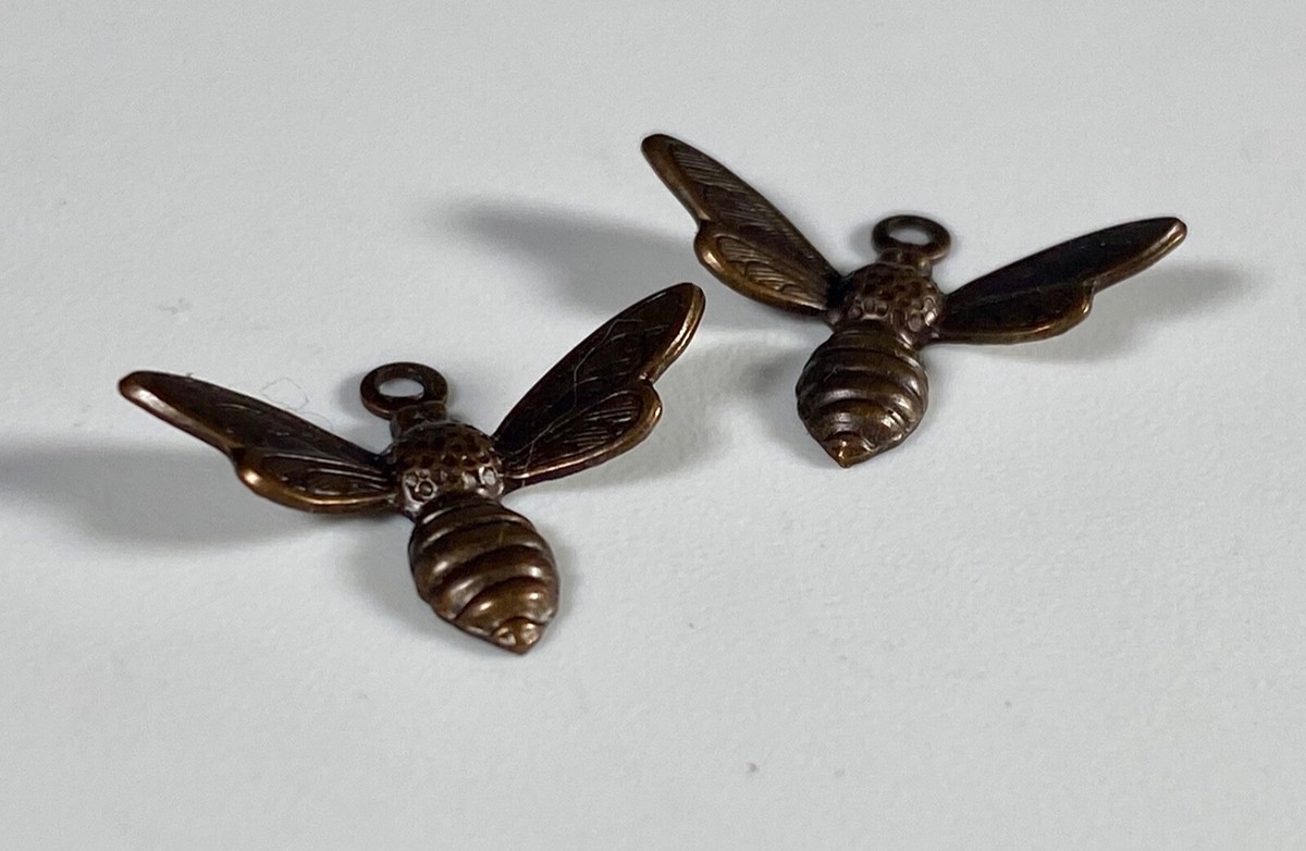 Vintaj Busy Bee 13x17mm Natural Brass Element DP120 Crafting