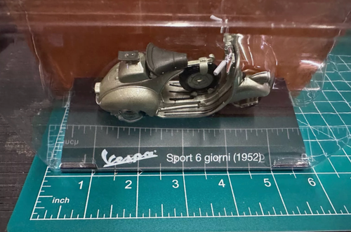 Atlas Editions VESPA Scooters 1:18 Scale, choose from list - Picture 19 of 25