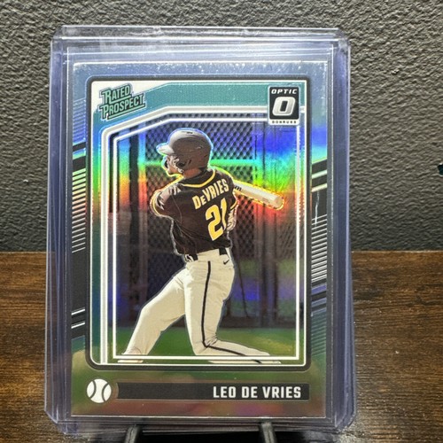 Carte à Collectionner Panini 2024 Leo De Vries - Dual Jerseys - 1/6 - FOTL Red