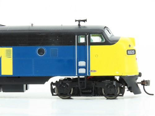 HO Scale Intermountain 49986S-03 VIA Rail FP9A Diesel #6523 w/ DCC & Sound - Picture 3 of 14