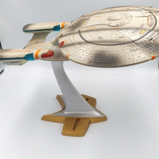 Playmates 1994 Star Trek Generations Starship Enterprise NCC-1701-D Works