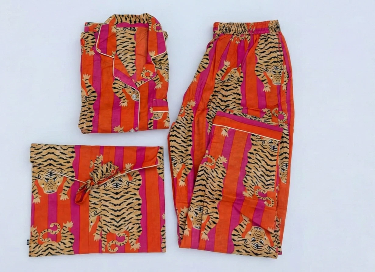 Women Tiger Print Pajama Set Cotton Orange Pink Striped Nightwear 3 Pc PJs Bag
Opens in a new window