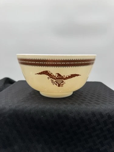 Pyrex Federal Eagle 3 Quart Bowl 479-B - Vintage