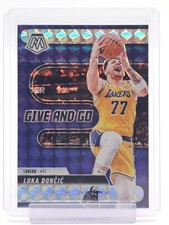 LUKA DONCIC 2024-25 MOSAIC GIVE AND GO SILVER PRIZM #4 LAKERS BASKETBALL Q0014