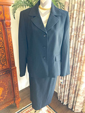 Women s Le Suit Black Micro Dot Notched Lapel 3 button suit 14 NWT