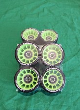 B BREAKFREE 59x38mm 8 Pieces 90A with Bearings and Mounting Medium Green