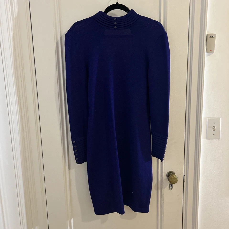 Vestido St. John Tejido Azul Púrpura Talla 6 Cuello Simulado Manga Larga Elastizado Botones Foto 3 de 4