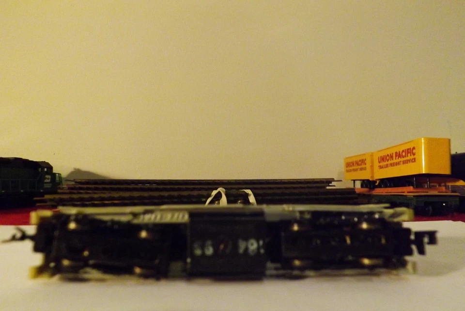 Life-Like N Scale GP38 Locomotive D&H #7301 - Image 2 of 4