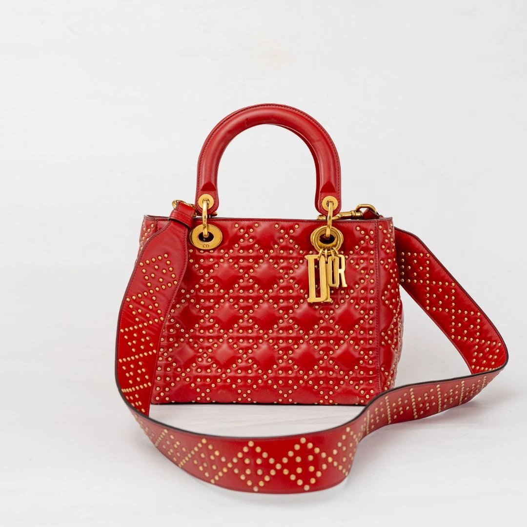 Sac Dior clouté cannage dame rouge
