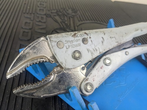 #az226 Snap On LP10WR 10" Curved Jaw locking pliers w/cutter - Picture 2 of 16