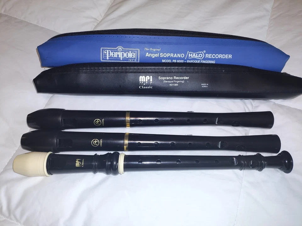 3 Soprano Recorders, 2 Cases and Accessories - Image 3 of 4