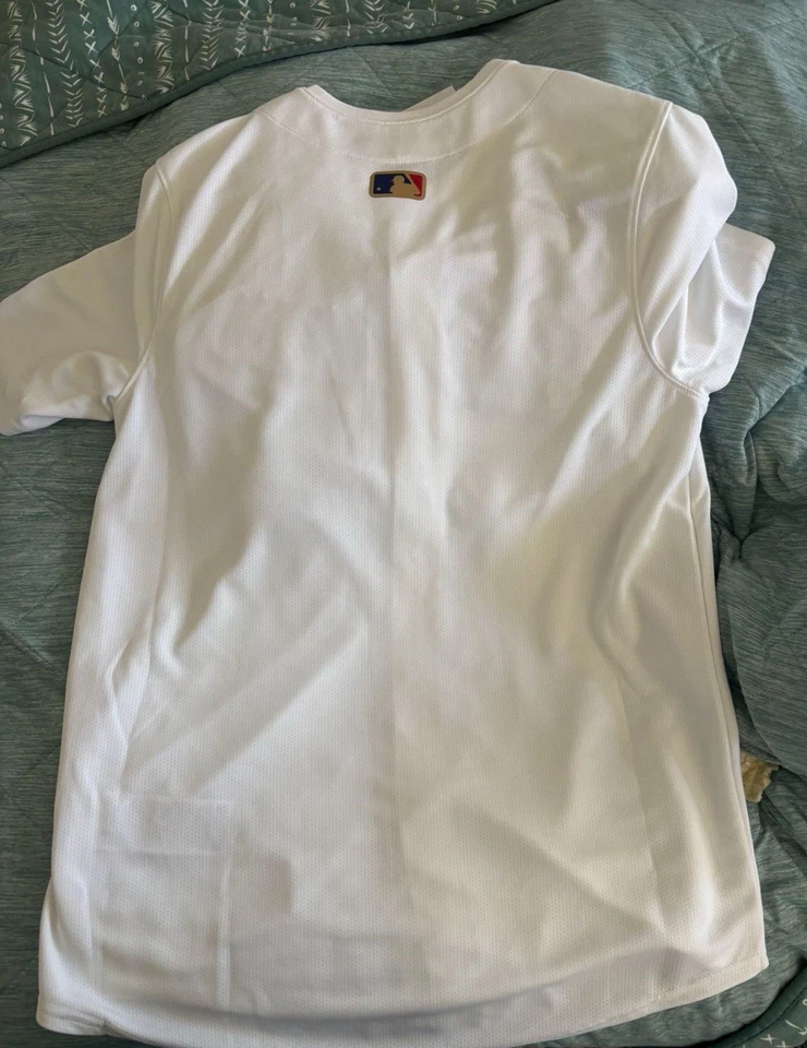 Camiseta de los Dodgers de Los Ángeles Edición Dorada Campeones de la Serie Mundial 2024 Foto 2 de 4