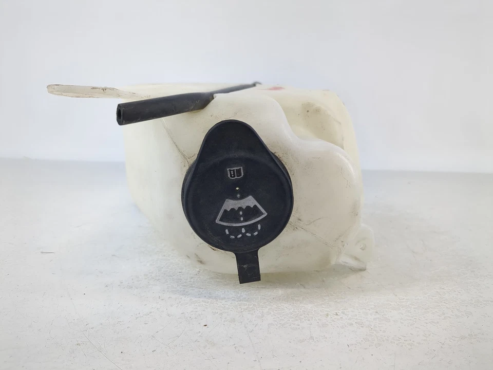 2002-2007 Saturn Vue Windshield Washer Fluid Reservoir Bottle Oem RMKSU - Image 4 of 4