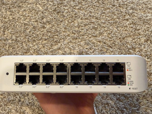 Ubiquiti UniFi Switch Lite 16 PoE Switch - USW-Lite-16-PoE