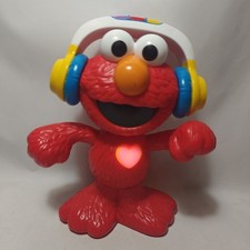 Sesame Street "LETS DANCE ELMO" Fresh Batteries Dancing Music Singing TESTED