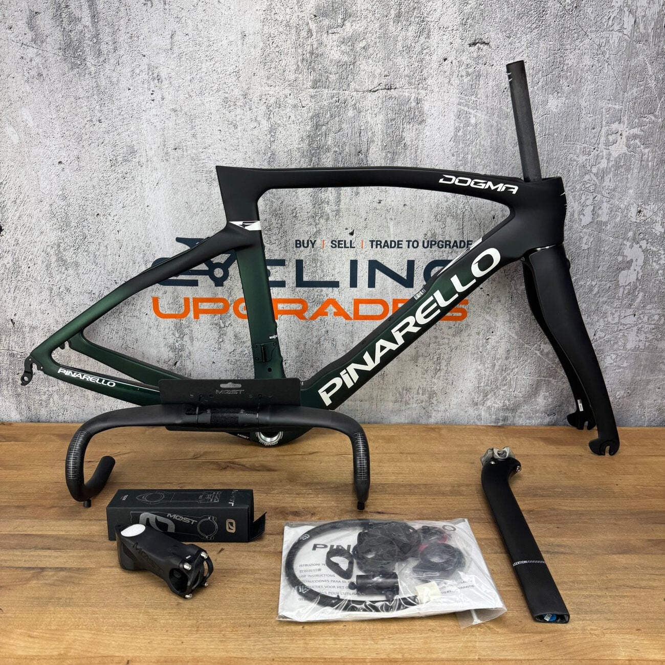 New! Pinarello Dogma F Racing Green Size 50 (52.5cm) Rim Brake Frameset w/ Bar &