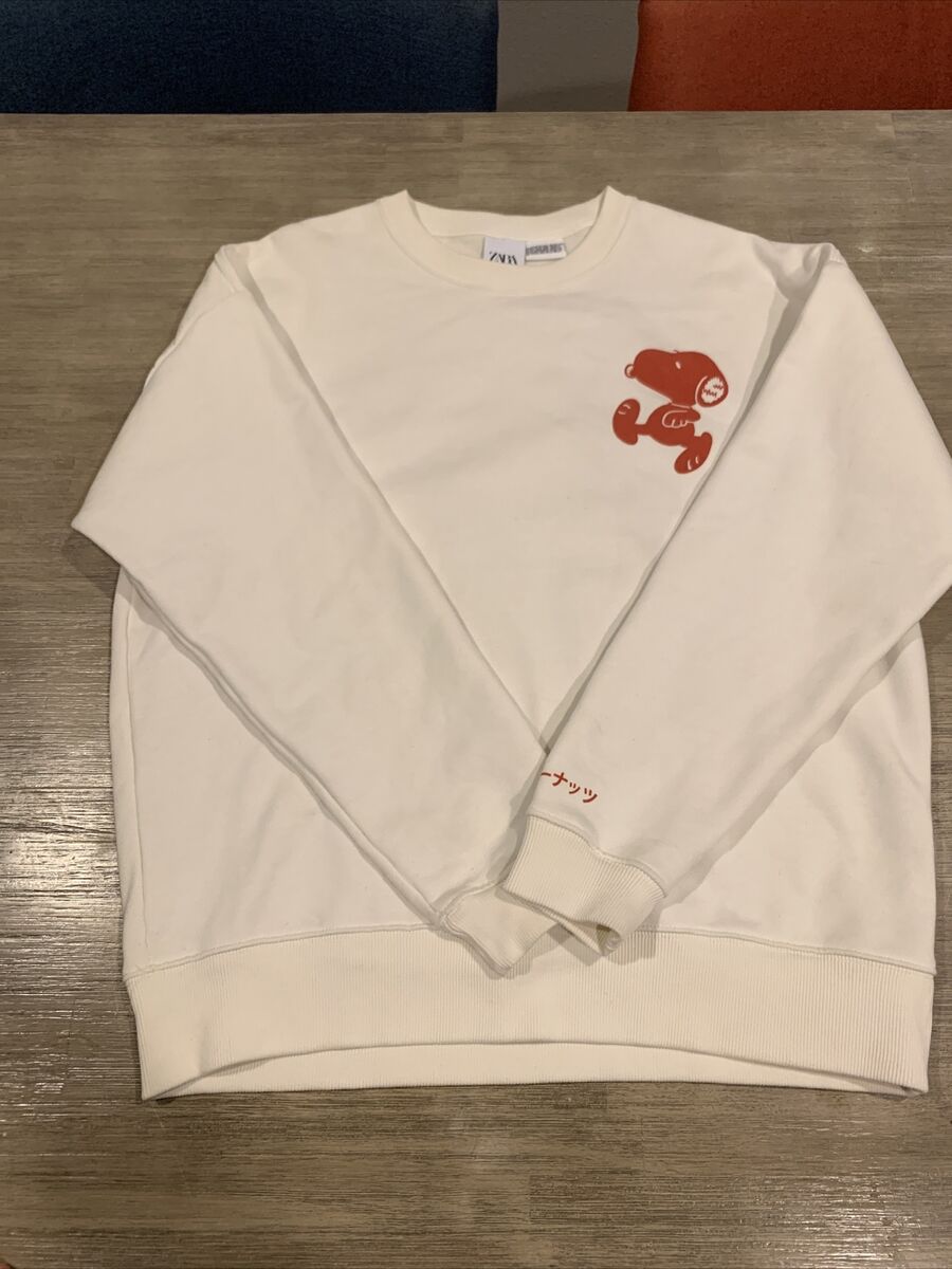 RARE Zara X Snoopy Peanuts Sweatshirt Cream Sz M Football RARE Zara X Snoopy Peanuts Sweatshirt Cream Sz M Football