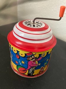 Windup Noise Maker Circus Toy