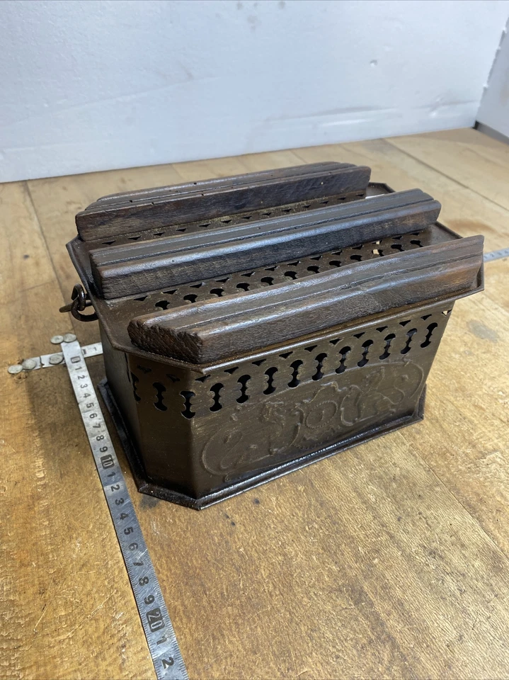 N. 11 Outil Ancienne chaufferette en bois et tôle-début XX ème Déco Vintage - Photo 4/4