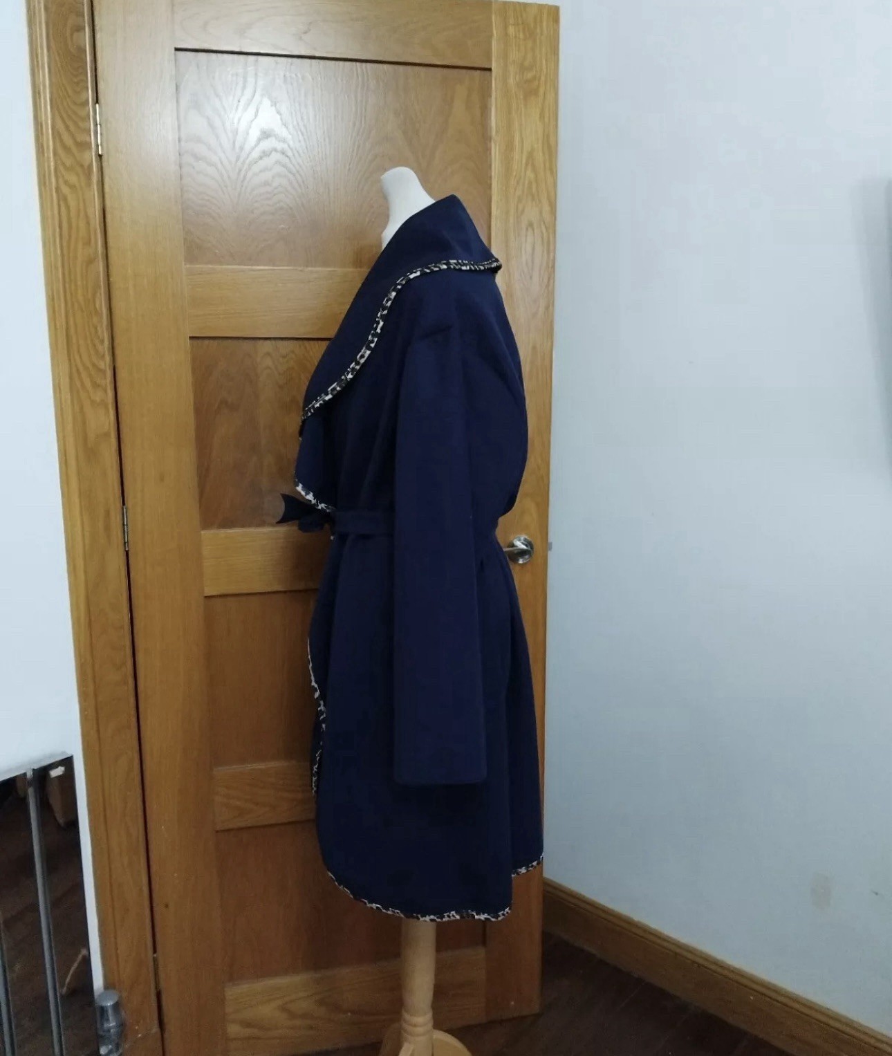 Picture 2 of 5
