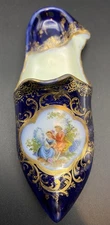 UNMARKED Meissen/Limoges Style Handpainted Porcelain Slipper, Gold Accents, 5.5”