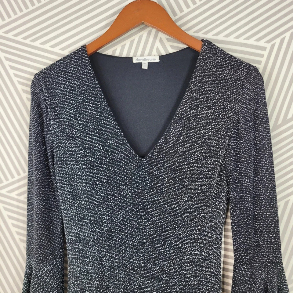 Vestido Charlotte Russe XS Sexy Mini Fiesta Bruja Acampanada Campana Manga Murciélago Plateado Foto 4 de 4