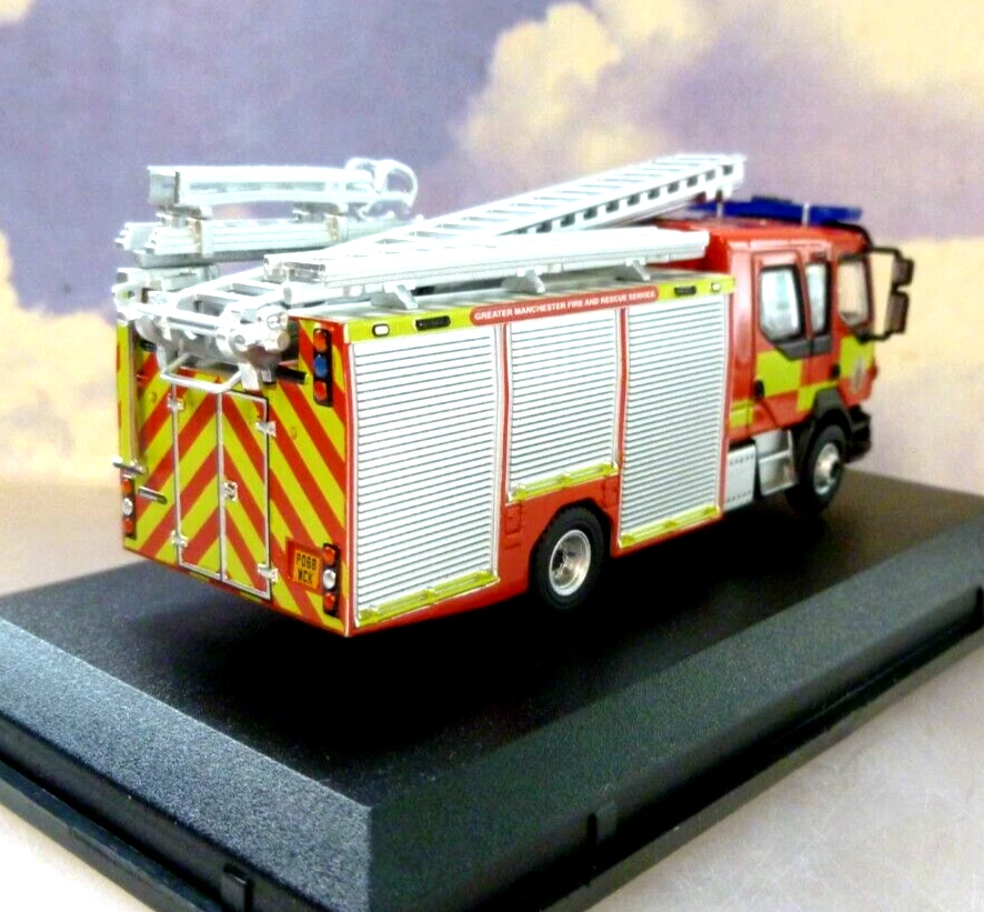 OXFORD 1/76 VOLVO FL PUMP ENGINE GREATER MANCHESTER FIRE & RESCUE 76VEO003 - Image 2 of 4
