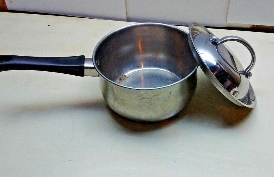 Chef's Secret Pro Series 2 Qt Saucepan Stainless Aluminum Fry Pot & Replaced Lid - Image 2 of 4