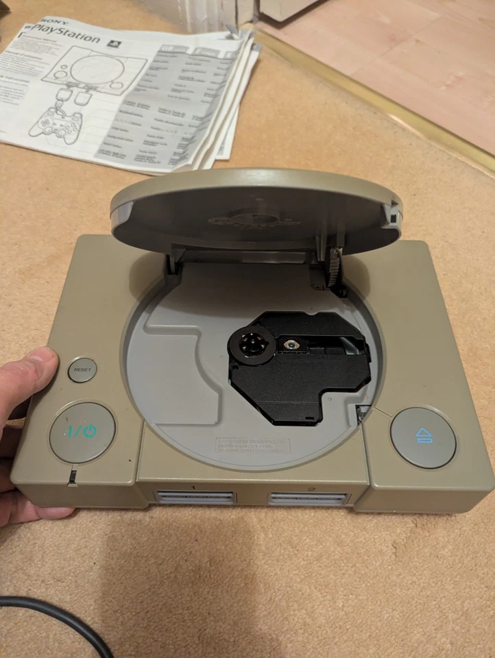 Sony PlayStation 1 PS1 SCPH-7002 PAL Console Bundled With Mod Chip Card, photo 4 of 5