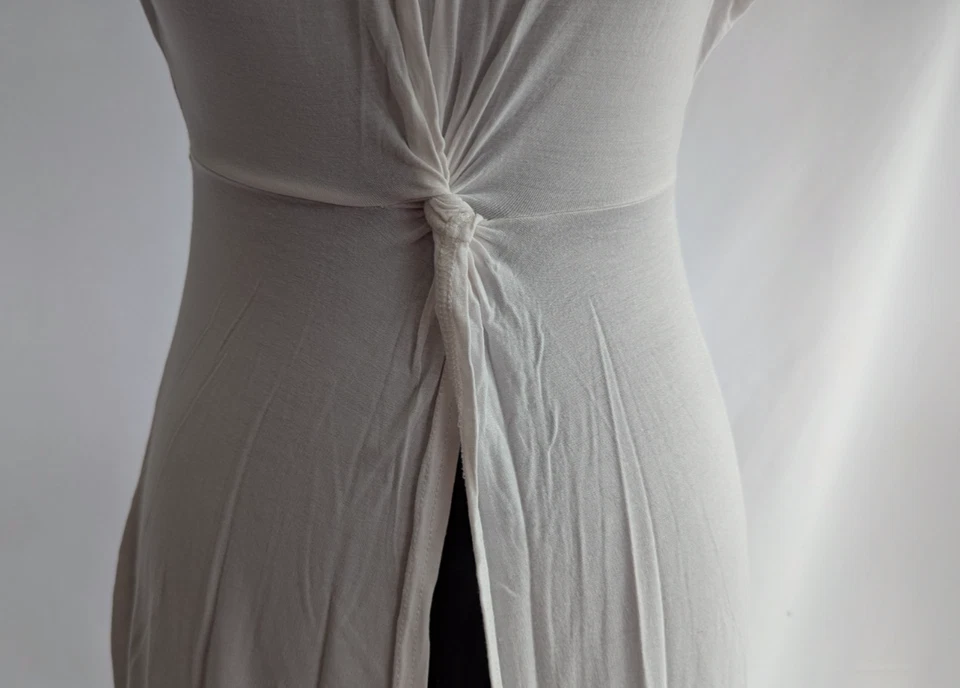 Top Boohoo Blanco Anudado Fuera del Hombro Ranura Frontal Longline Talla 10 Foto 3 de 4