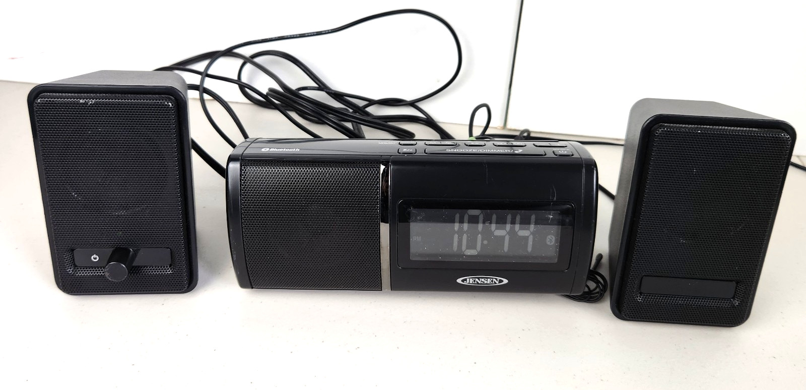 Jensen JBD-100A Universal Bluetooth Dual Alarm Clock Radio Wired Digital Display