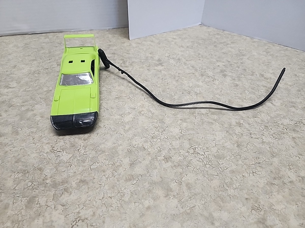 Vintage 1970 Kenner SSP Road Runner Super Stocker Superbird Lime