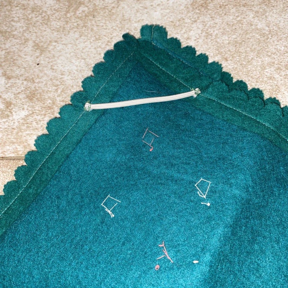 Vintage Bridge/ Poker Card Table Cover With Hand Stitched Boarder & Suits 31x31” - Image 4 of 4