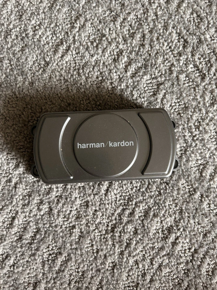 Sistema de audio para automóvil Harman/Kardon Drive + Play-iPod-DPO100SZ Foto 3 de 4