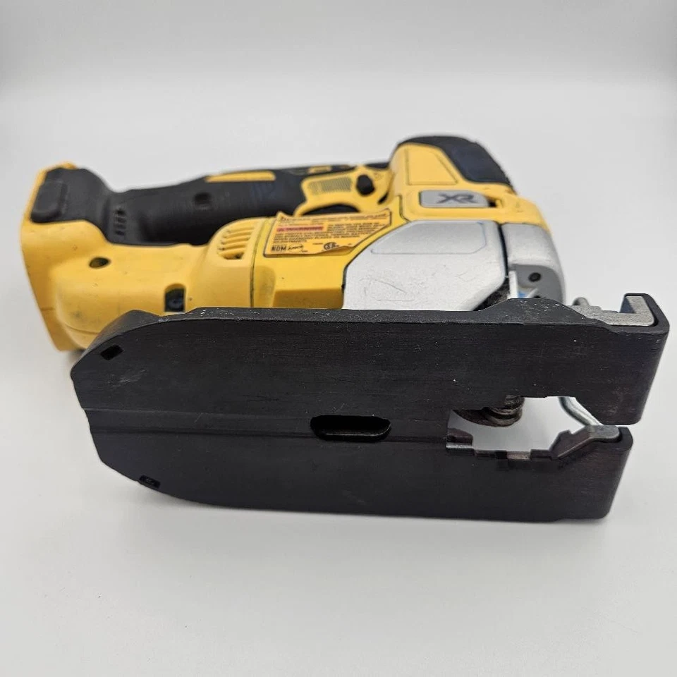 Sierra caladora sin escobillas DeWalt DCS334B 20V Max XR 45° 3200 SPM Sp variable (CP4008171) Foto 3 de 4