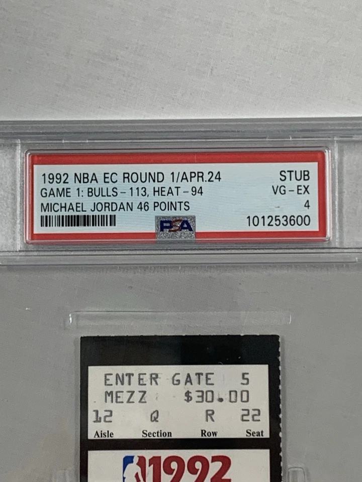 Chicago Bulls 1992 Ronda 1 Juego 1 Bulls vs Heat Michael Jordan 46 Puntos PSA 4 Foto 3 de 4